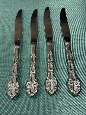 4 Oneida Community Chandelier Dinner Knives Stainless Flatware